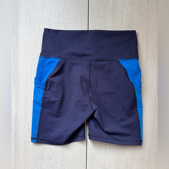 Fabletics power hold bike shorts - Picture 2 of 8